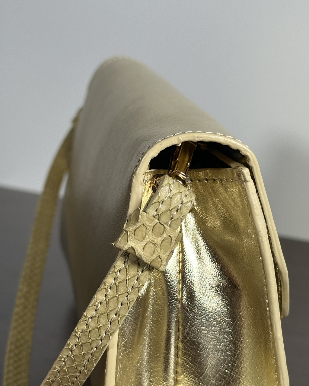 Vega - Oro Champagne Metallizzato